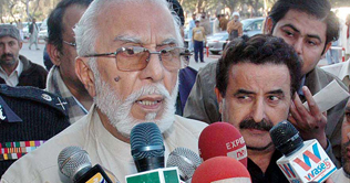 Nawaz will not contest election at once: Khosa